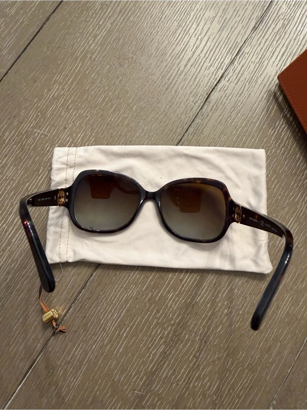 Tory Burch Brown Gradient Oversized Sunglasses with Orange Case